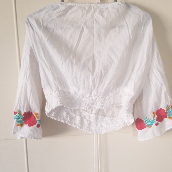 Women blouse - Picture 2 of 2